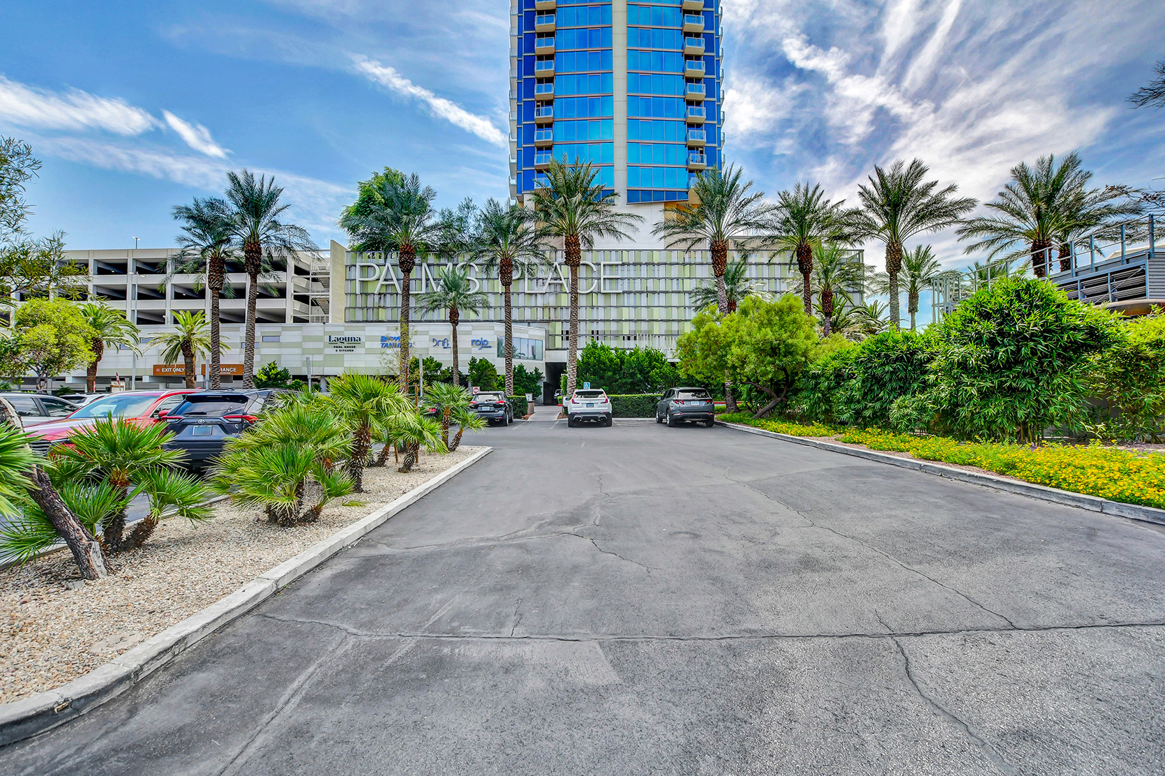 Palms-Place-08